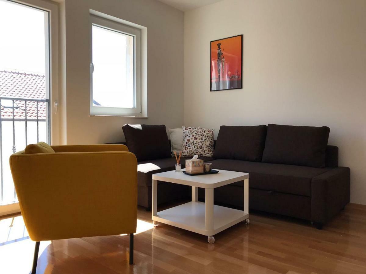 Sima Appartement Baška Voda Buitenkant foto