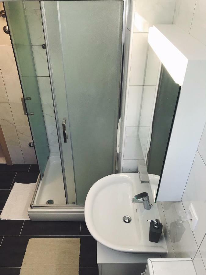 Sima Appartement Baška Voda Buitenkant foto